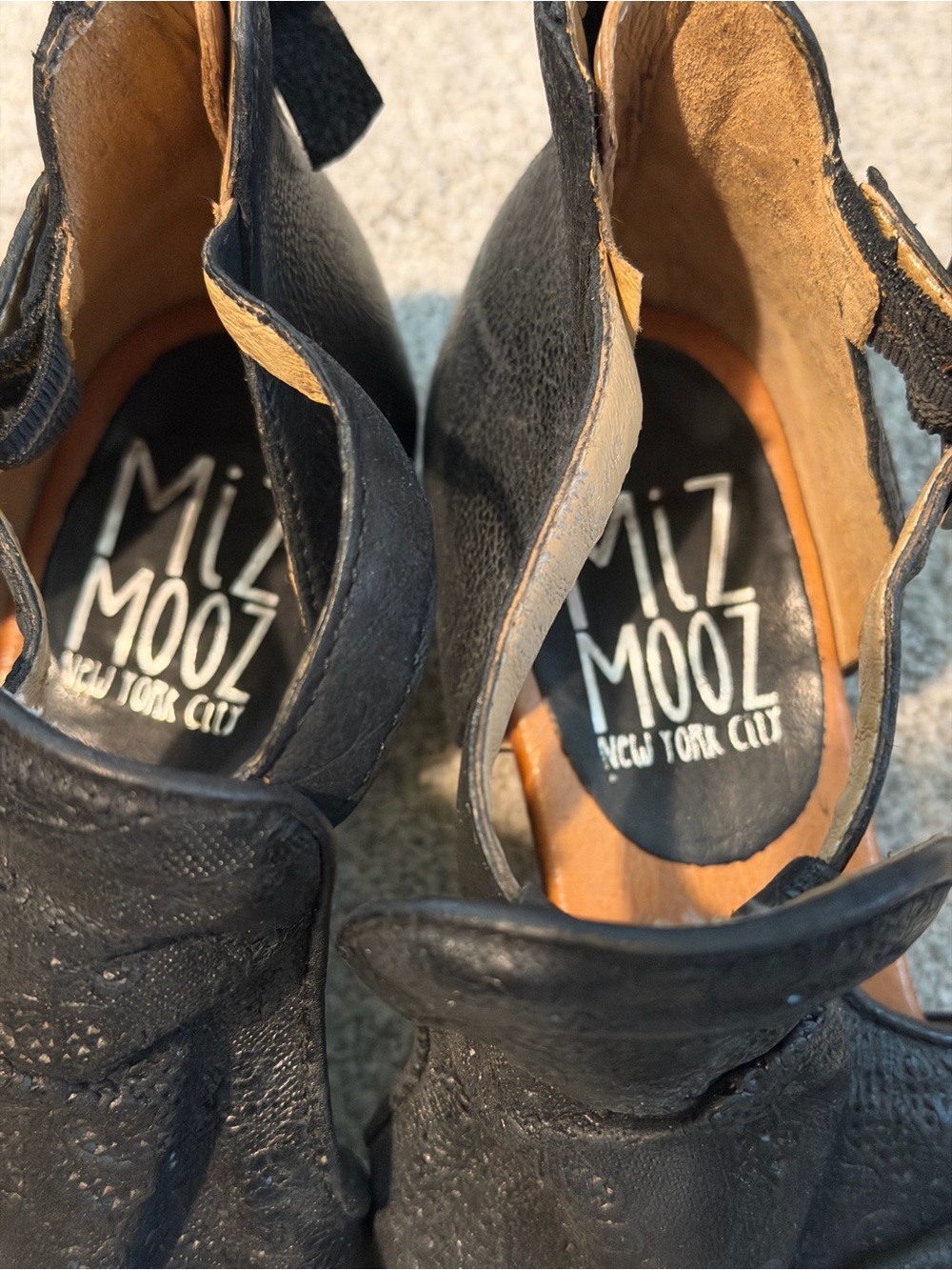 Miz Mooz Black Leather Open-Toe Sandals. Size 38 / US 8-8.5 - Picture 2 of 15